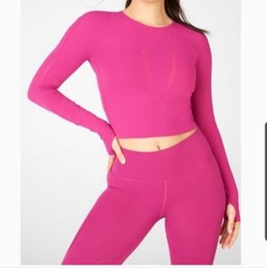 FABLETICS MATCHING SET- Long Sleeve Crop Top & 7/8 Bottoms
